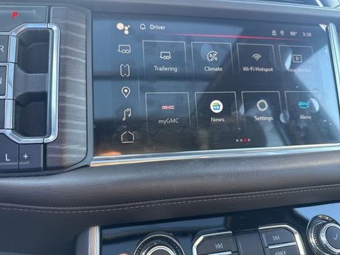 Used 2022 GMC Yukon Denali w/ Denali Ultimate Package image 17