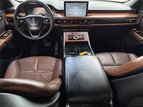 Used 2022 Lincoln Aviator Reserve RWD image 15