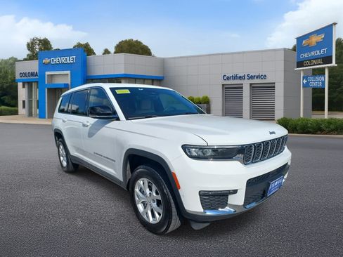 Used 2023 Jeep Grand Cherokee L Limited w/ Luxury Tech Group II AWD/4WD image 2