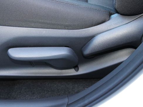 Used 2024 Toyota RAV4 LE AWD/4WD image 34