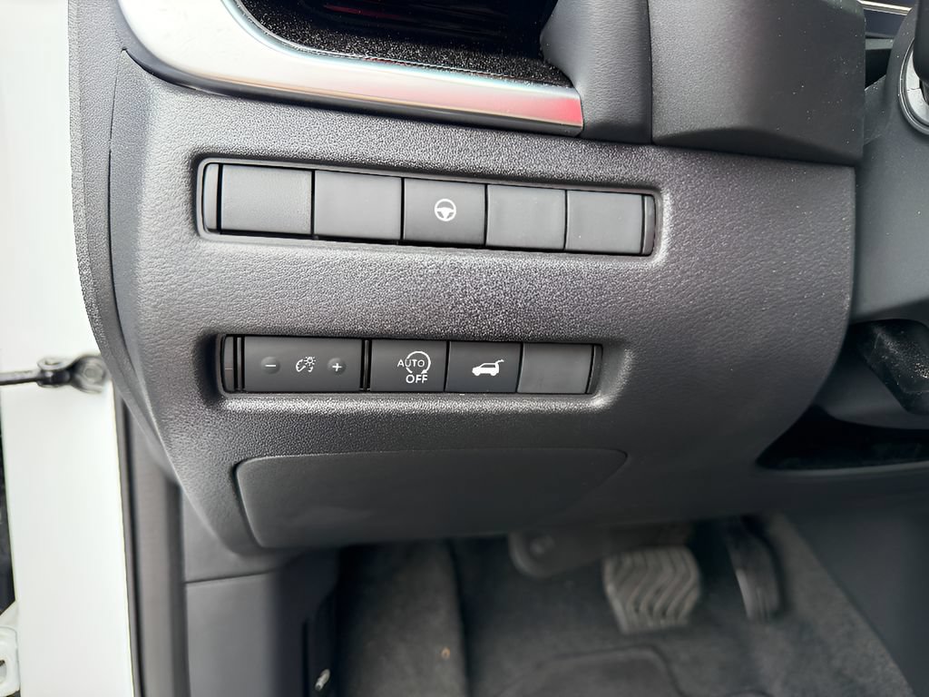 Used 2024 Nissan Rogue SL w/ SL Premium Package FWD image 22