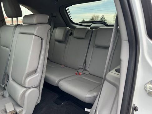 Used 2019 Toyota Highlander XLE image 8