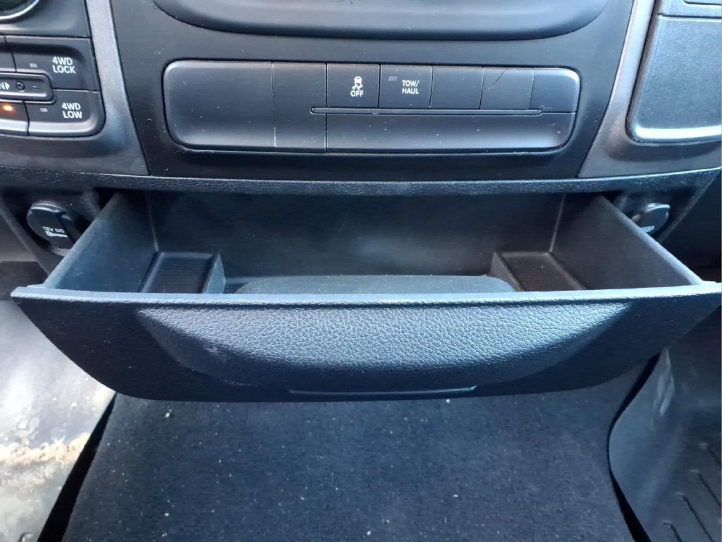 Used 2018 RAM 1500 Express w/ Express Value Package AWD/4WD image 10