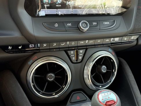 Used 2017 Chevrolet Camaro ZL1 RWD image 15