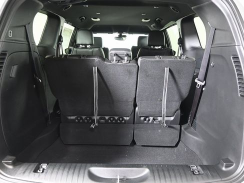 Used 2025 Chrysler Pacifica Select w/ Fav Edition Package image 18