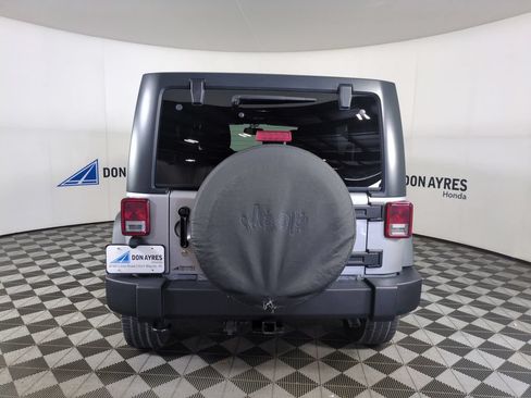 Used 2017 Jeep Wrangler Unlimited Sport w/ Quick Order Package 24S AWD/4WD image 4
