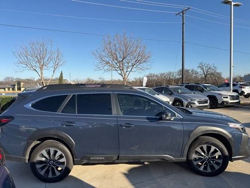 Used 2023 Subaru Outback Limited image 2