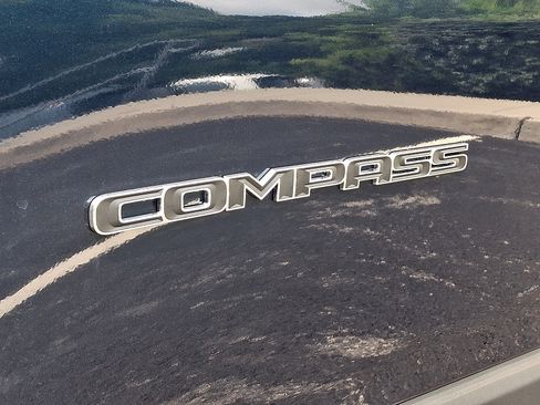 New 2026 Jeep Compass Limited AWD/4WD image 17