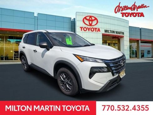 Used 2024 Nissan Rogue S AWD/4WD image 1