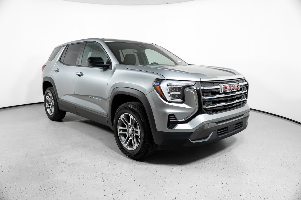 Used 2026 GMC Terrain Elevation FWD image 2