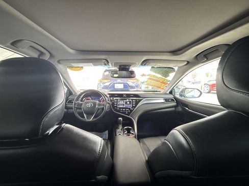 Used 2020 Toyota Camry XSE image 19