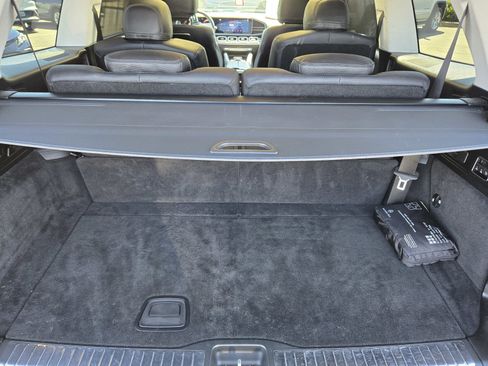 Used 2020 Mercedes-Benz GLS 450 4MATIC image 9