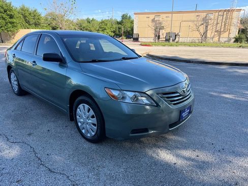 Used 2007 Toyota Camry XLE image 3