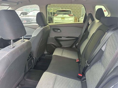 Certified 2023 Nissan Rogue SV image 10