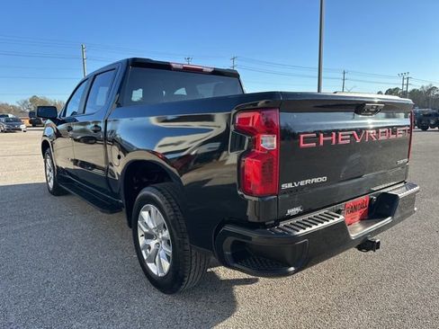 Used 2022 Chevrolet Silverado 1500 Custom image 5