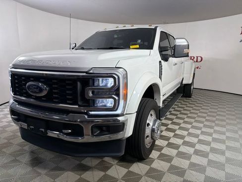 Used 2023 Ford F450 Lariat w/ Lariat Ultimate Package AWD/4WD image 4