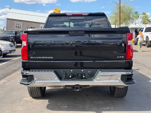 Used 2020 Chevrolet Silverado 1500 LTZ w/ LTZ Premium Package AWD/4WD image 8