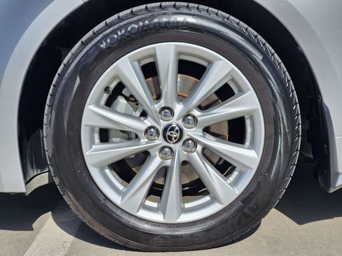 Used 2024 Toyota Corolla SE image 11