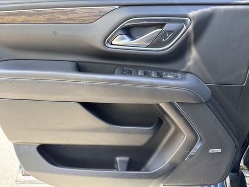Used 2023 Chevrolet Tahoe Premier AWD/4WD image 14