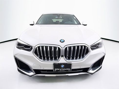 Used 2023 BMW X6 xDrive40i w/ Premium Package image 2