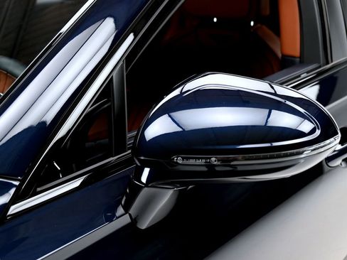 Certified 2022 Bentley Flying Spur V8 AWD/4WD image 28