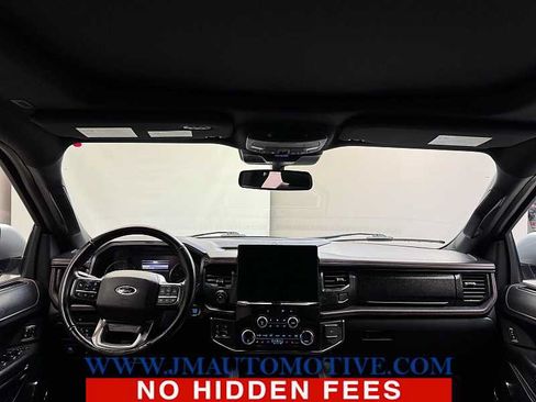 Used 2023 Ford Expedition Limited AWD/4WD image 12