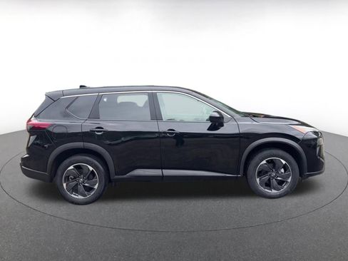 Used 2025 Nissan Rogue SV FWD image 16