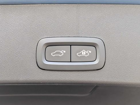 Certified 2023 Volvo XC40 Recharge Plus AWD/4WD image 15