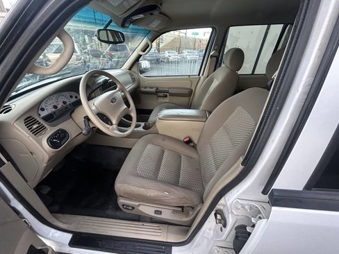 Used 2005 Ford Explorer Sport Trac XLT image 13