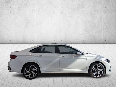 New 2026 Volkswagen Jetta SEL image 3