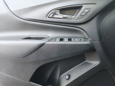 Used 2024 Chevrolet Equinox LT image 19
