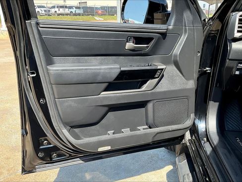 Used 2025 Toyota Tundra Limited image 25