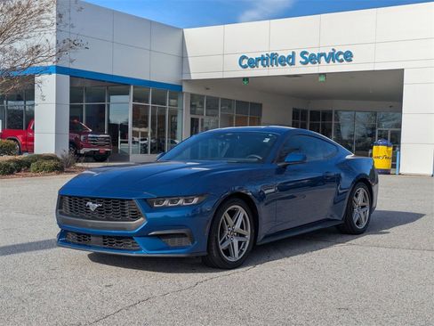 Used 2024 Ford Mustang Premium image 4