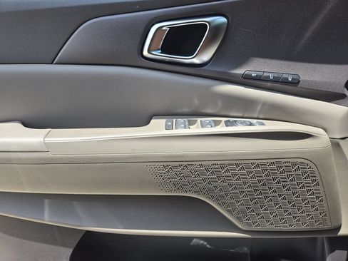 New 2026 Kia Carnival EX FWD image 20