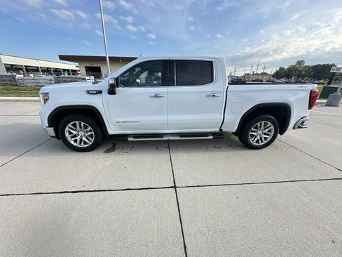 Used 2022 GMC Sierra 1500 SLT AWD/4WD image 11