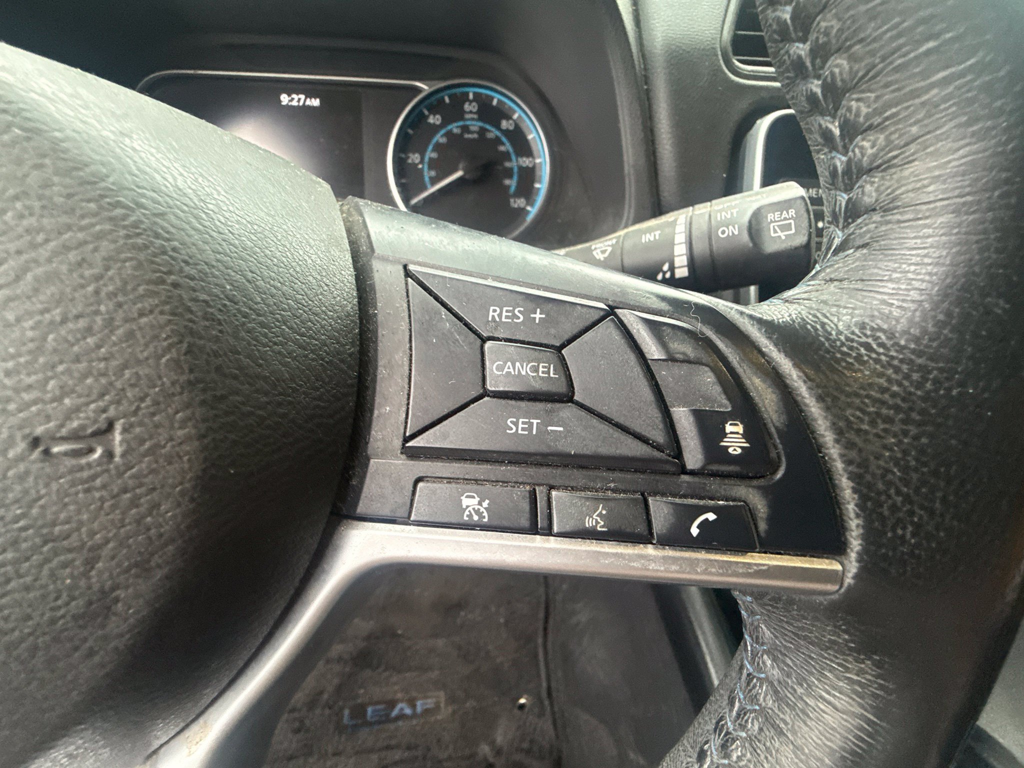 Used 2020 Nissan Leaf SV FWD image 19
