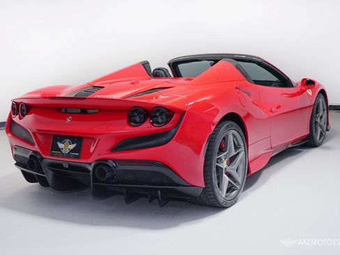 Used 2021 Ferrari F8 Tributo RWD image 5