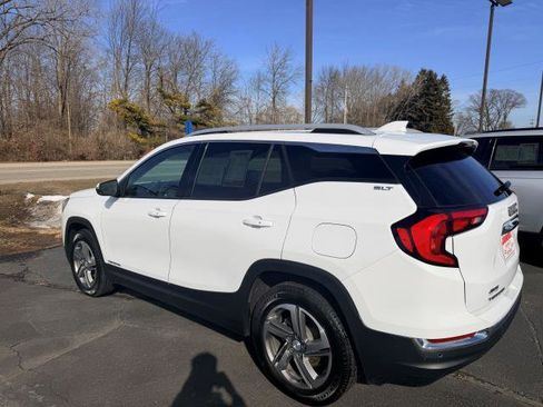 Used 2020 GMC Terrain SLT w/ Preferred Package image 3