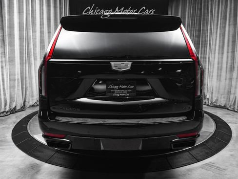 Used 2021 Cadillac Escalade Sport Platinum w/ LPO, ONYX Package AWD/4WD image 4