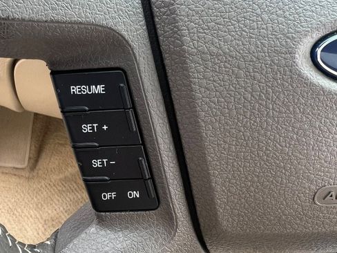 Used 2009 Ford Fusion SEL image 34