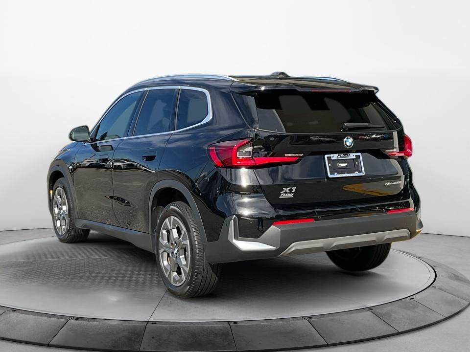 Used 2023 BMW X1 xDrive28i AWD/4WD image 5