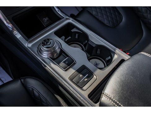 Used 2024 Ford Edge Titanium image 17