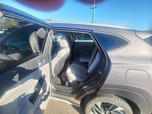Certified 2021 Hyundai Tucson Sport image 5
