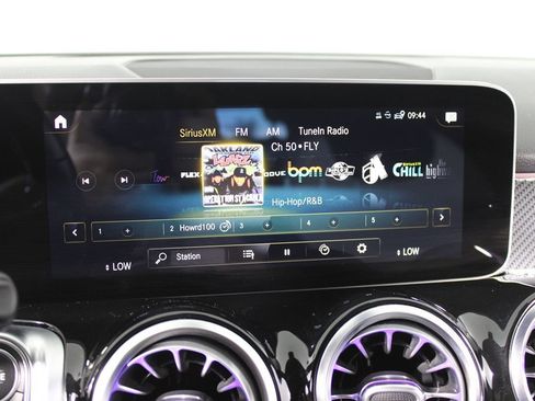 Used 2021 Mercedes-Benz GLB 250 image 19