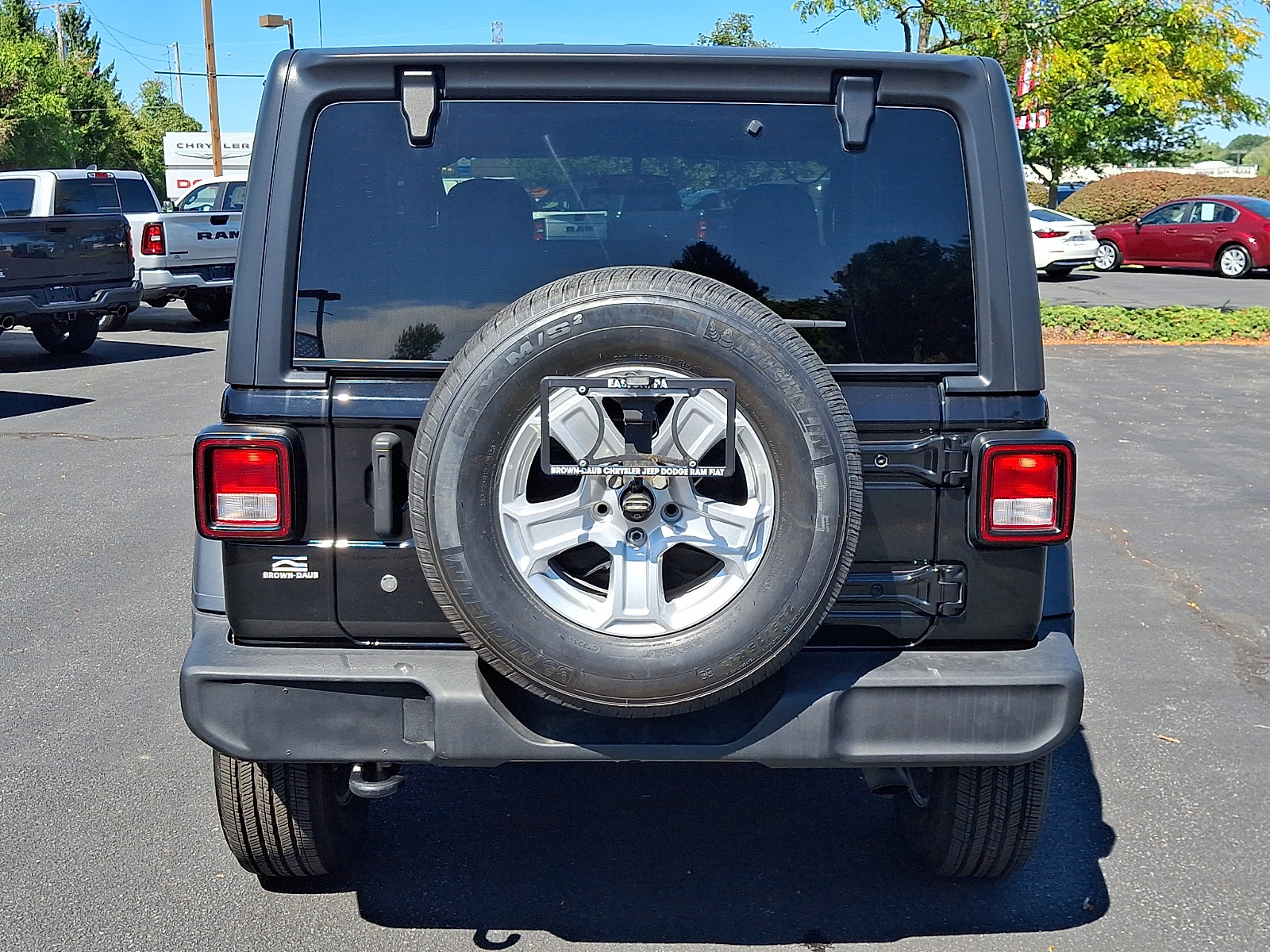 Certified 2019 Jeep Wrangler Sport AWD/4WD image 5