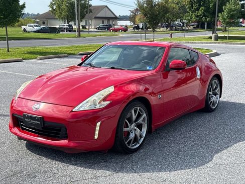Used 2014 Nissan 370Z Coupe w/ Sport Package RWD image 4