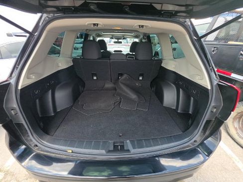 Used 2023 Subaru Forester Premium AWD/4WD image 7