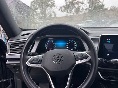 Used 2025 Volkswagen Atlas Cross Sport SE image 34