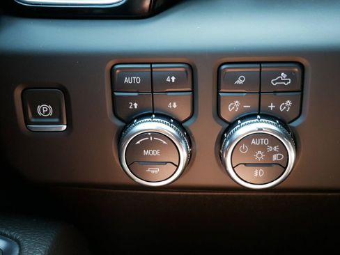 Used 2024 GMC Sierra 1500 Denali AWD/4WD image 28
