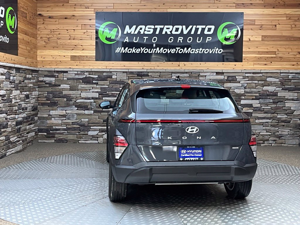 Used 2024 Hyundai Kona SE AWD/4WD image 16